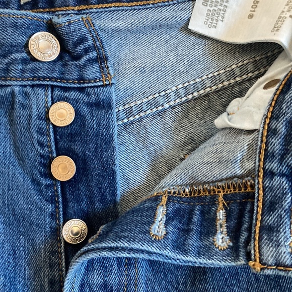 501 Levi Jeans, button fly, W34, L30 - Picture 10 of 14